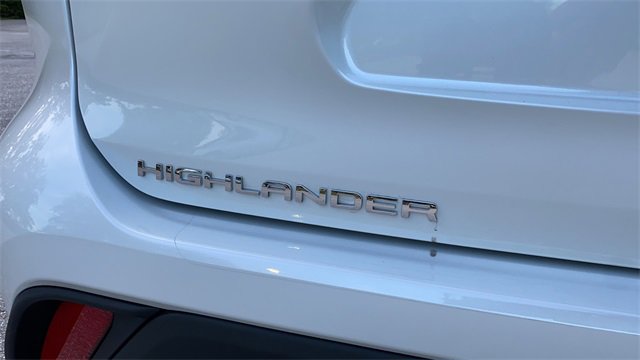 2021 Toyota Highlander XLE (Hybrid)